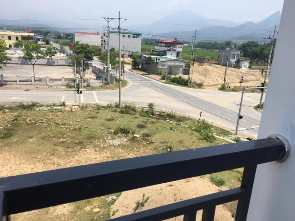 Bed and Breakfast Nha Nghi Cu Ti Ban Cong Na Екстер'єр фото